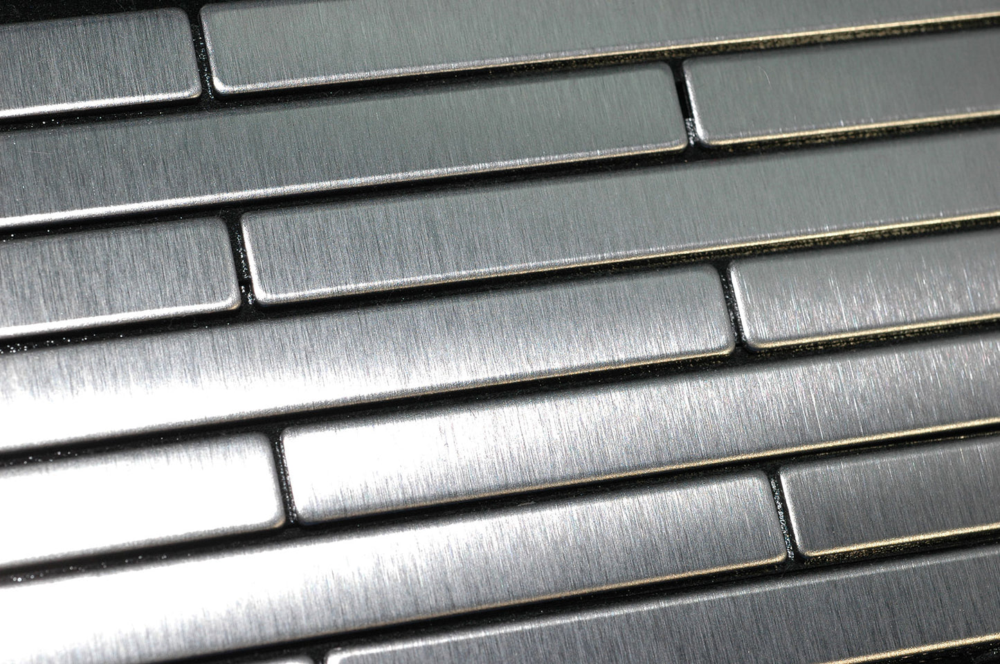 Deedee stainless steel tile